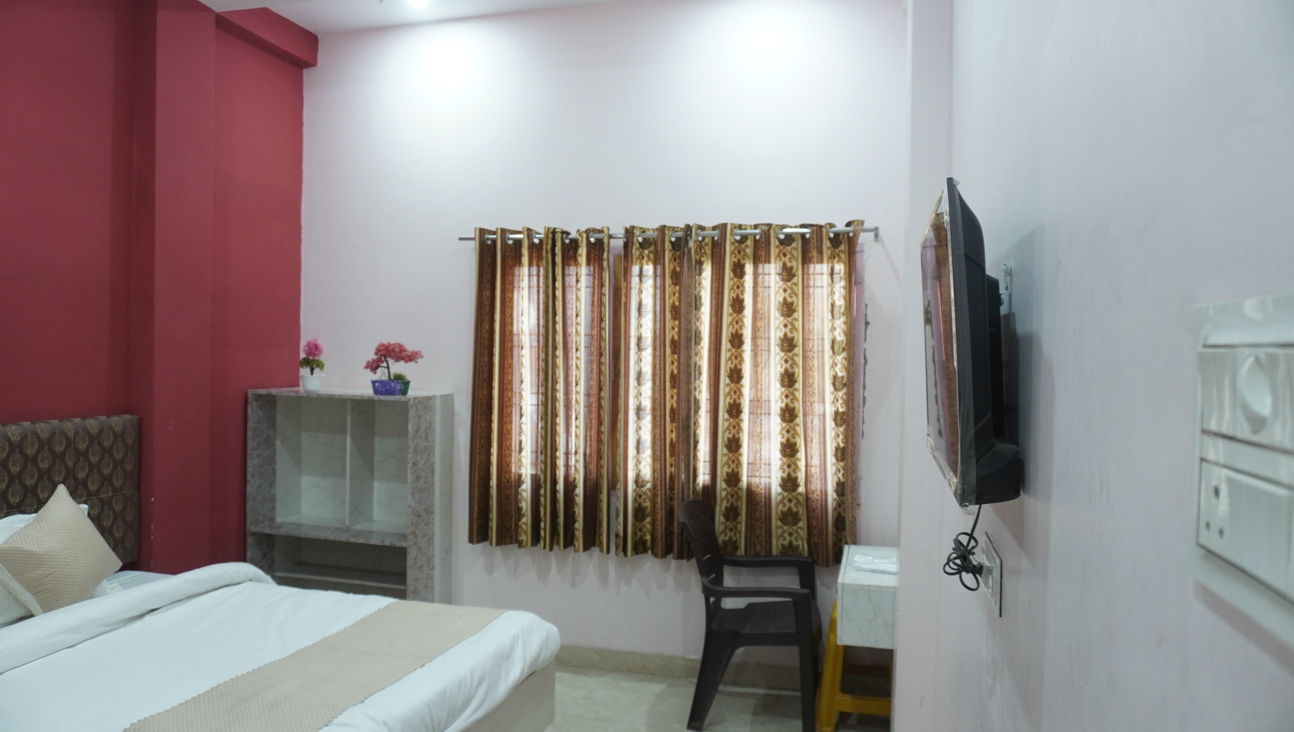 Kashi divine stay in Kashi Divine Stay, Near Mahamrityunjay Mandir, Daranagar, Varanasi,